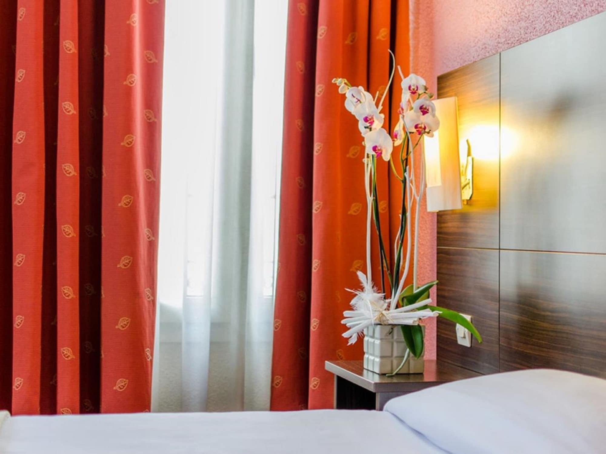 Hotel Arc Paris Porte d'Orléans Montrouge Buitenkant foto